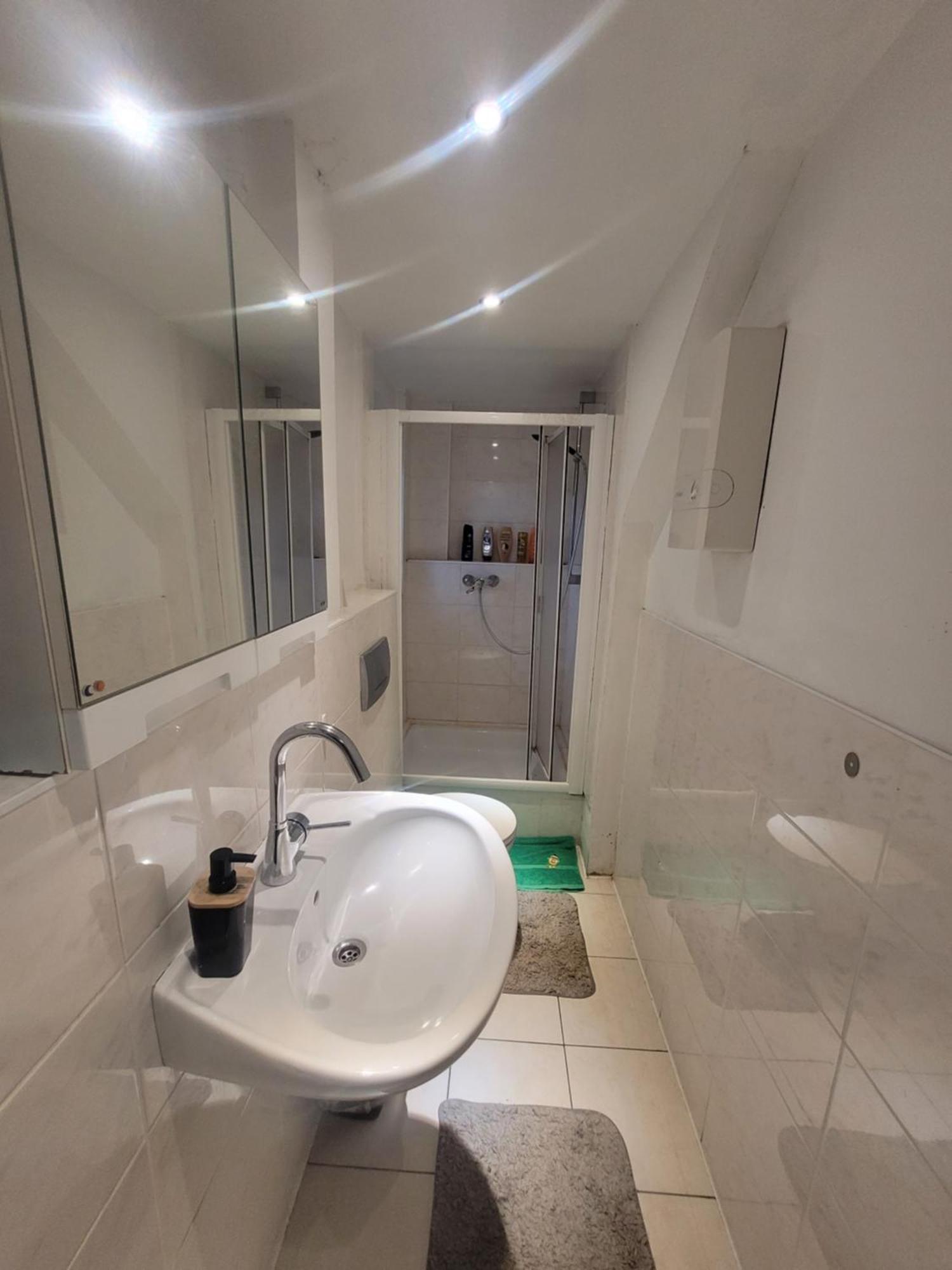 Monteurzimmer/Ferienwohnung/Pension ジーゲン エクステリア 写真